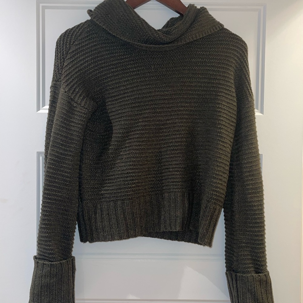 Green turtle neck